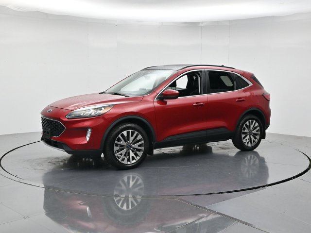 Certified 2022 Ford Escape Titanium w/ Class II Trailer Tow Package AWD/4WD image 6