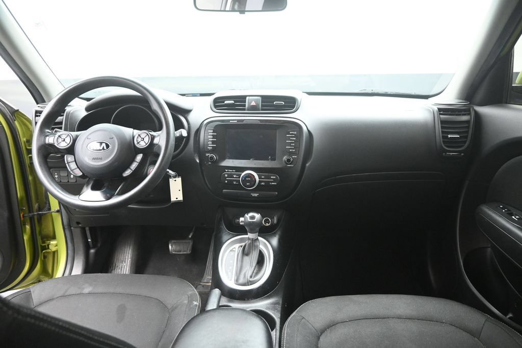 Used 2018 Kia Soul + FWD image 12