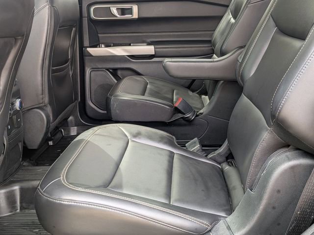 Certified 2022 Ford Explorer XLT w/ Equipment Group 202A AWD/4WD image 27