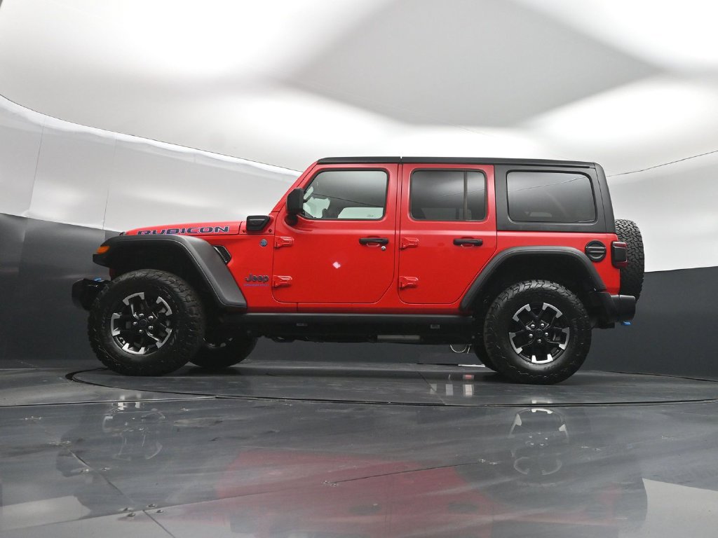 Used 2025 Jeep Wrangler Unlimited Rubicon 4xe w/ Safety Group AWD/4WD image 47