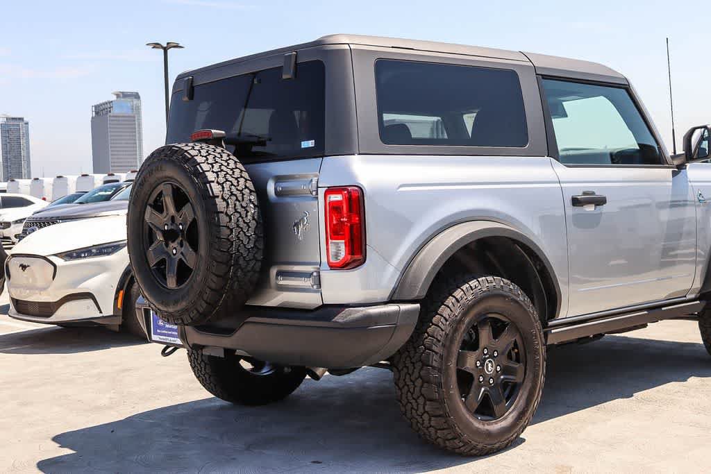 Certified 2024 Ford Bronco Black Diamond AWD/4WD image 9