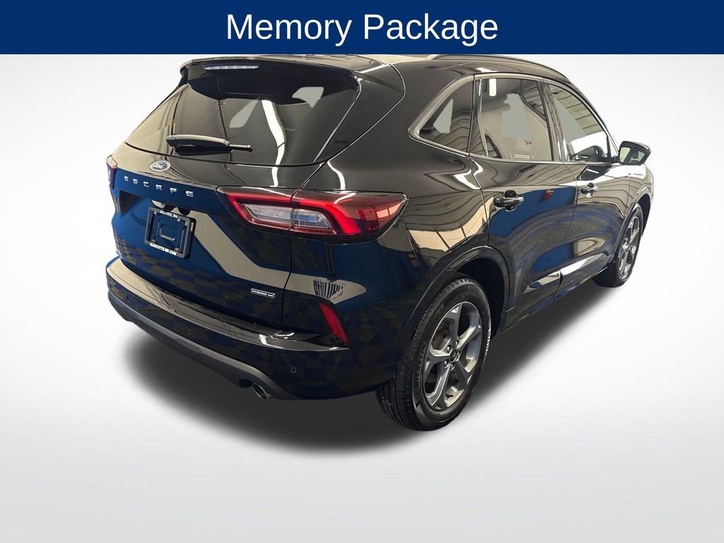 Certified 2023 Ford Escape ST-Line Select w/ Tech Pack #2 AWD/4WD image 5