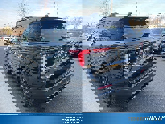 Certified 2026 Ford Explorer ST-Line w/ ST-Line Street Pack image 3