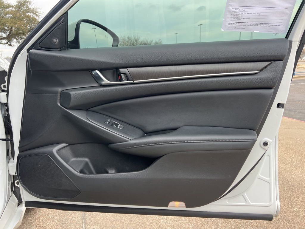Used 2021 Honda Accord Touring image 19