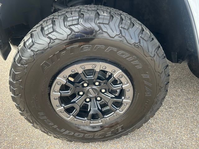 Certified 2025 Ford Bronco Raptor w/ Interior Carbon Fiber Pack image 9