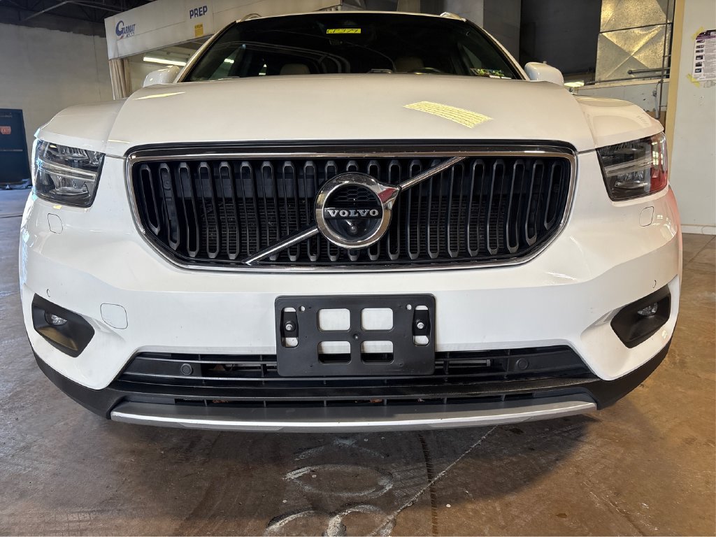 Used 2020 Volvo XC40 T5 Momentum w/ Protection Package AWD/4WD image 16