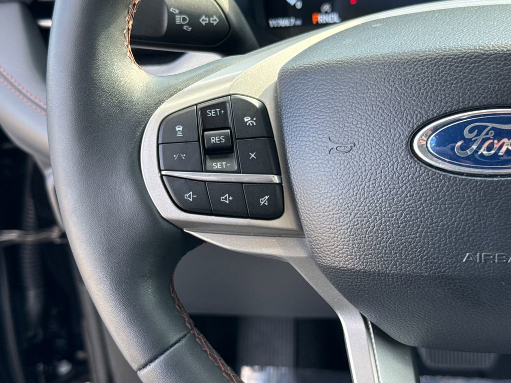 Certified 2025 Ford Explorer Active w/ Active Comfort Package image 15