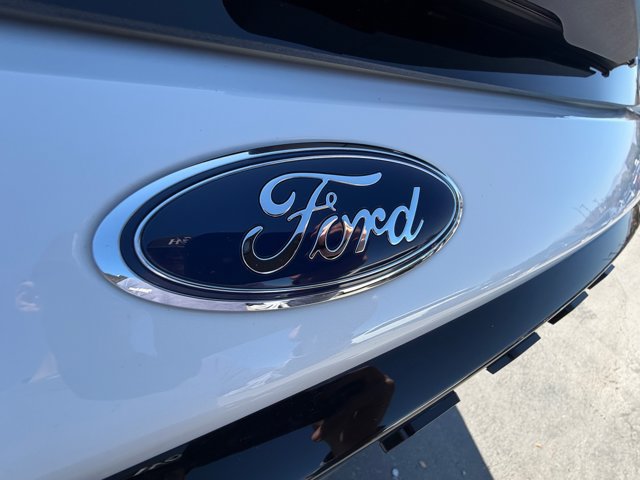 Certified 2025 Ford Explorer Platinum w/ Ultimate Package AWD/4WD image 23