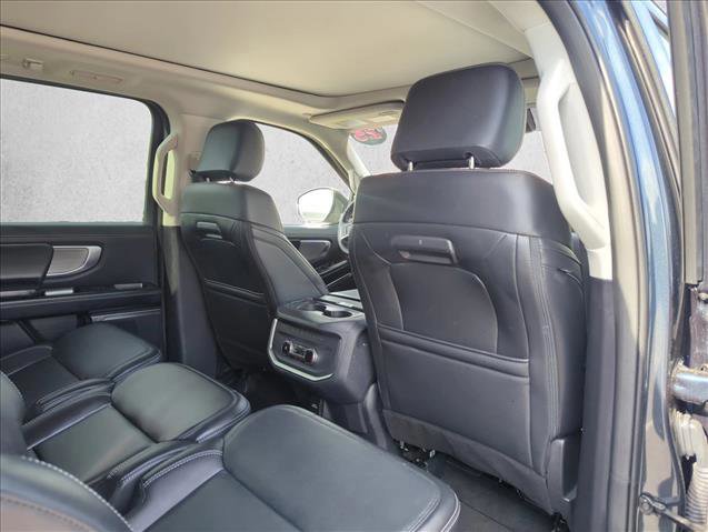 Certified 2025 Ford Expedition Max Platinum image 22