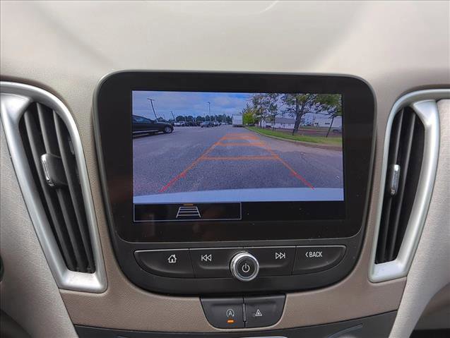 Used 2023 Chevrolet Malibu LS image 15