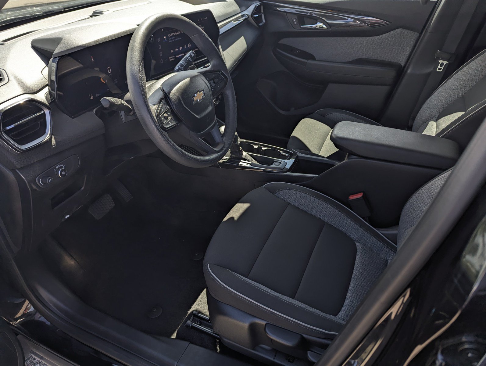 Used 2025 Chevrolet TrailBlazer LT FWD image 9