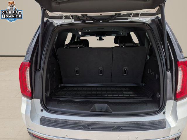 Used 2022 GMC Yukon SLT w/ SLT Luxury Package AWD/4WD image 17