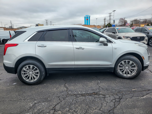 Used 2018 Cadillac XT5 Luxury w/ Driver Awareness Package AWD/4WD image 9