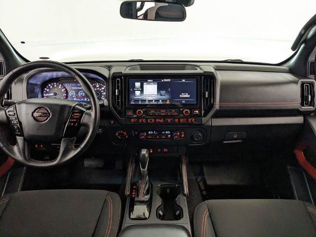 Used 2025 Nissan Frontier PRO-4X AWD/4WD image 8