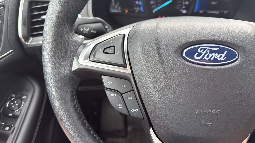 Certified 2024 Ford Edge Titanium AWD/4WD image 23