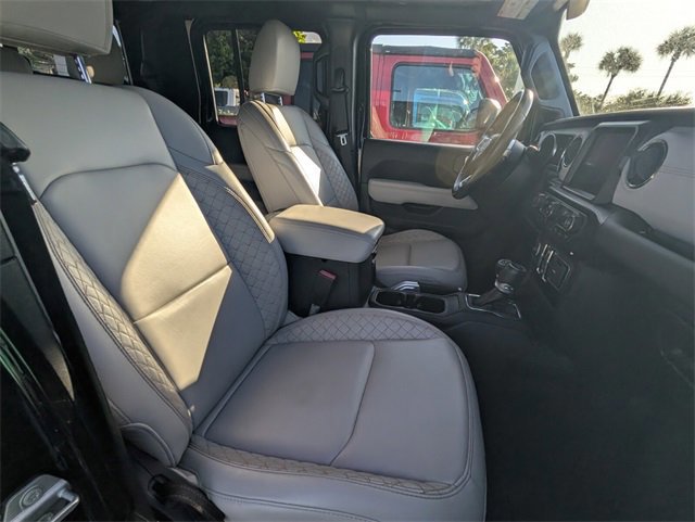 Used 2021 Jeep Gladiator Overland image 13