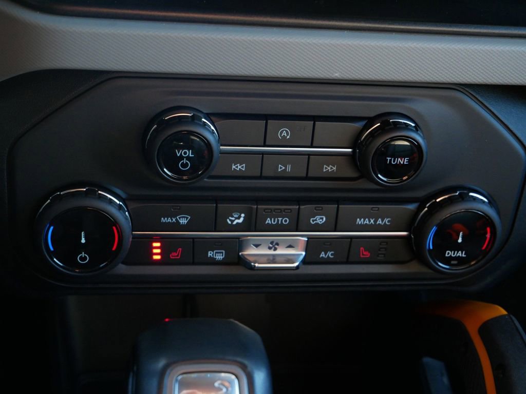 Certified 2022 Ford Bronco Badlands w/ Sasquatch Package image 22