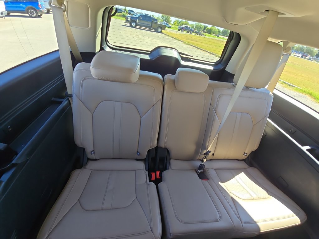 Certified 2024 Ford Expedition Max Limited RWD image 26