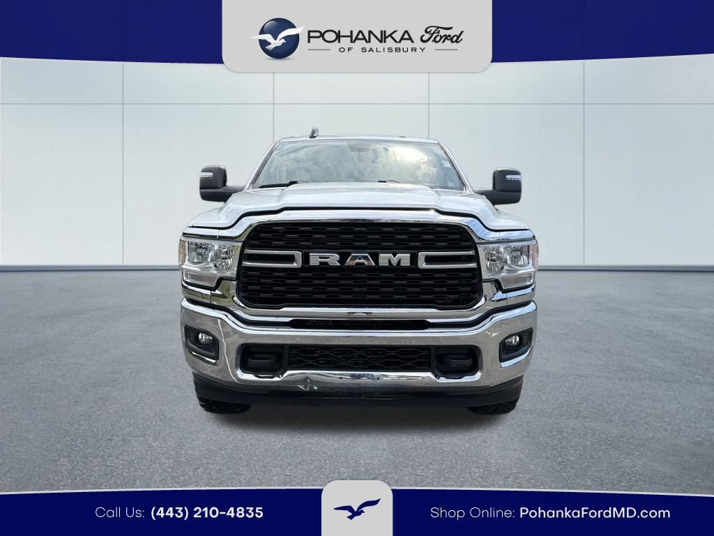 Used 2024 RAM 3500 Big Horn AWD/4WD image 3