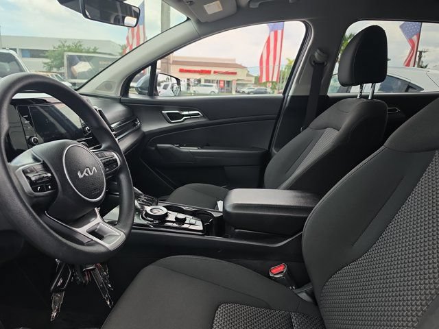 Used 2024 Kia Sportage LX AWD/4WD image 17