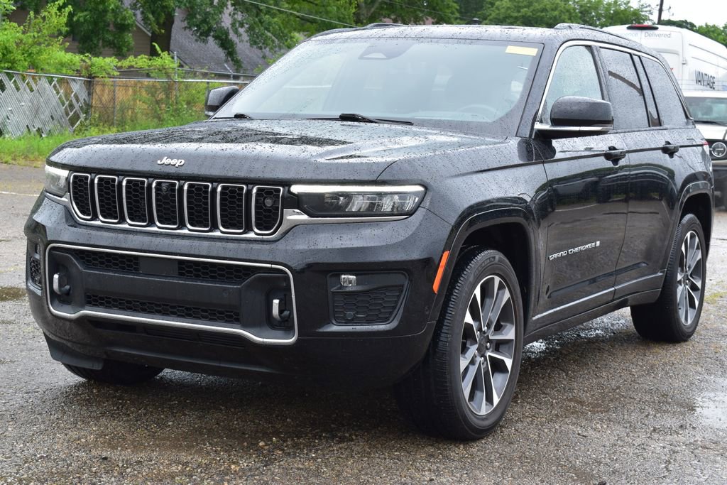 Used 2024 Jeep Grand Cherokee Overland w/ Adv Protech Group III AWD/4WD image 1