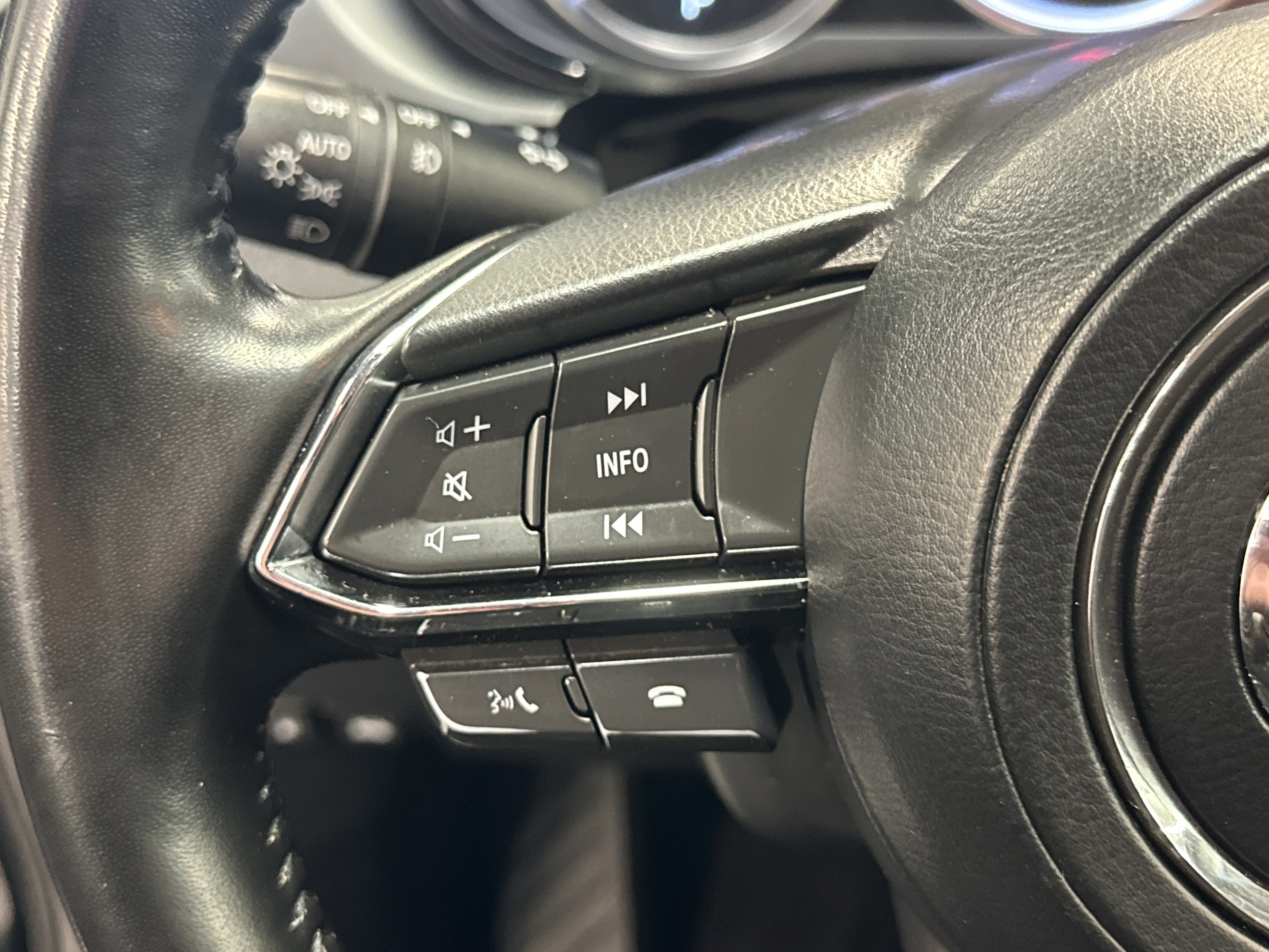 Used 2023 MAZDA CX-9 Touring Plus image 36