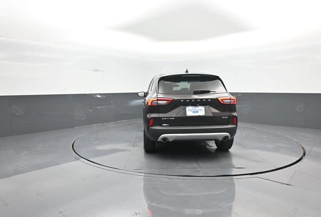 Certified 2023 Ford Escape Active AWD/4WD image 6