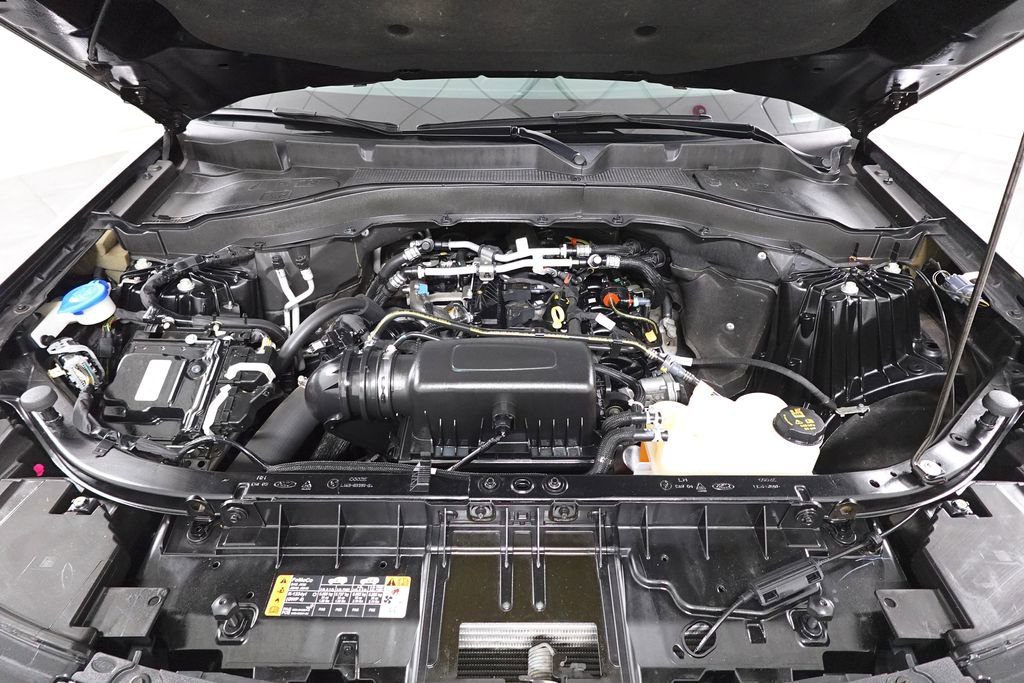 Certified 2023 Ford Explorer XLT w/ Equipment Group 202A image 31
