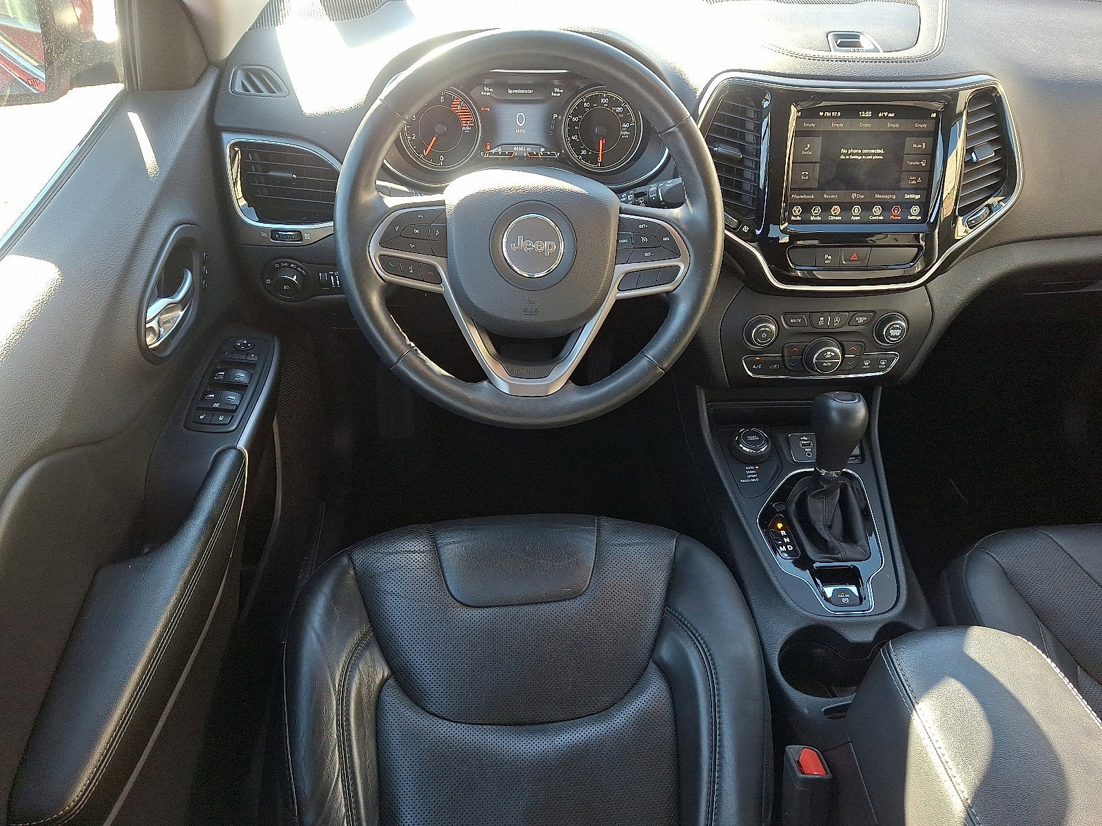 Used 2019 Jeep Cherokee Limited image 11