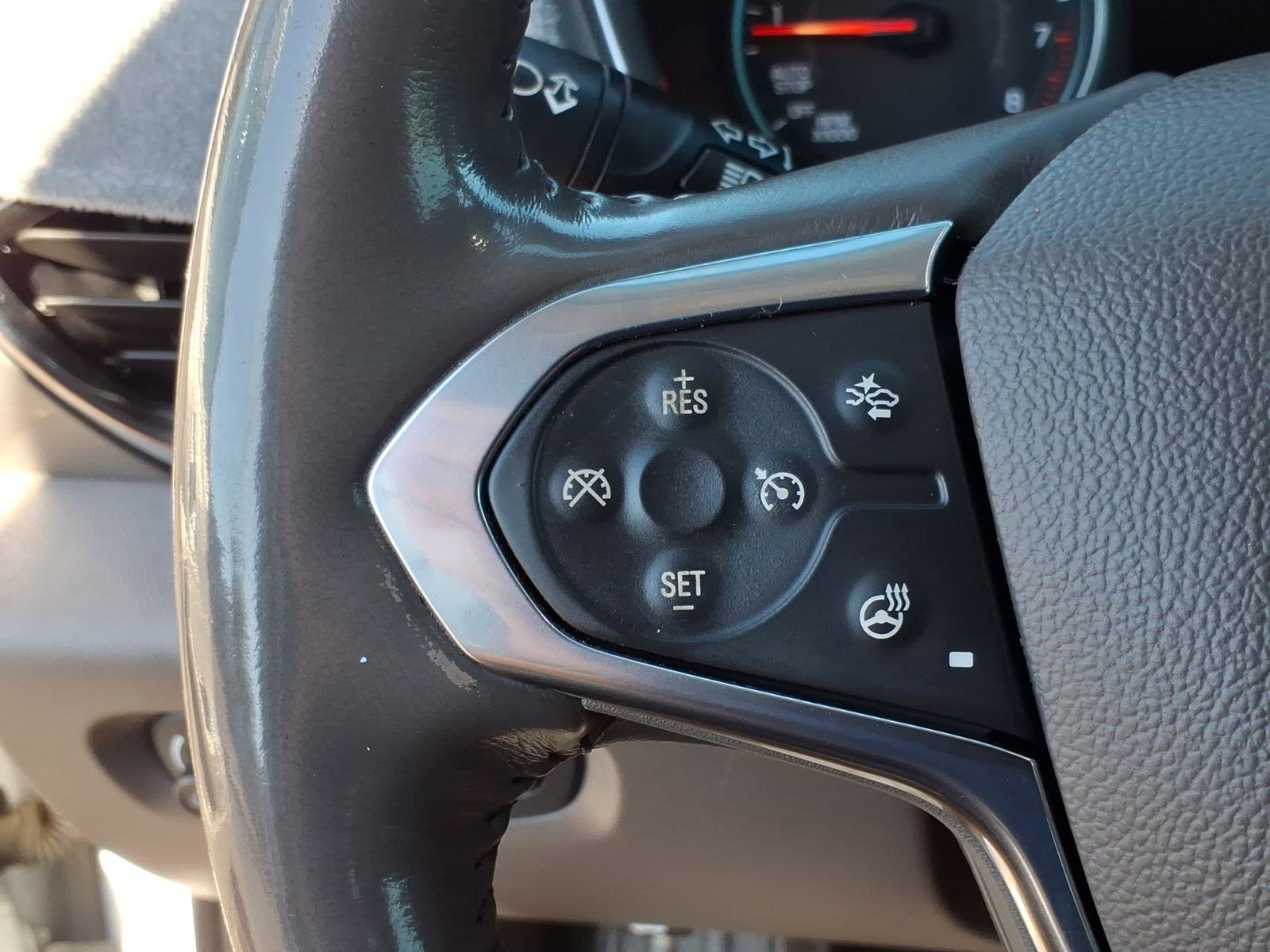 Used 2020 Chevrolet Traverse LT FWD image 23