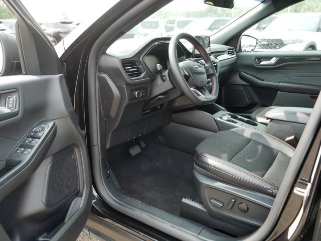 Certified 2026 Ford Escape ST-Line AWD/4WD image 11
