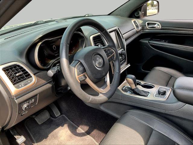 Used 2017 Jeep Grand Cherokee Limited w/ Luxury Group II AWD/4WD image 19
