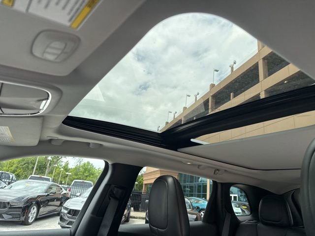 Used 2020 Jeep Cherokee Limited image 12