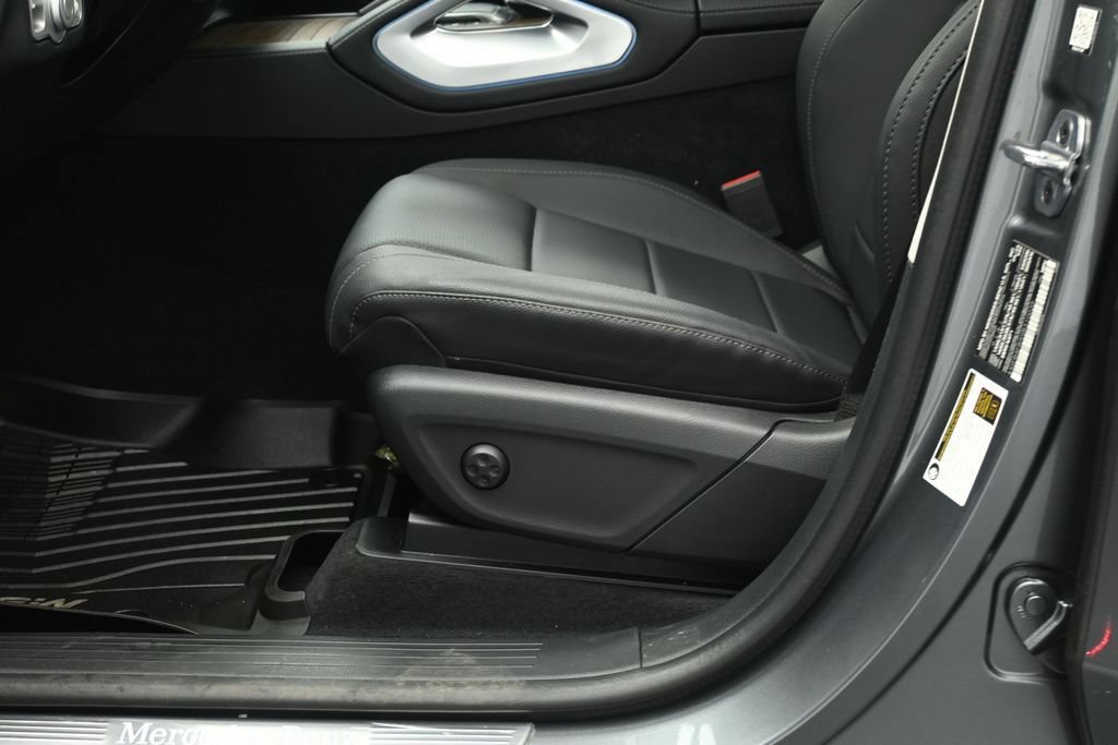 Used 2025 Mercedes-Benz GLE 350 4MATIC image 10