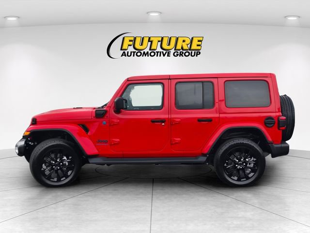 Used 2025 Jeep Wrangler Unlimited Sahara AWD/4WD image 7