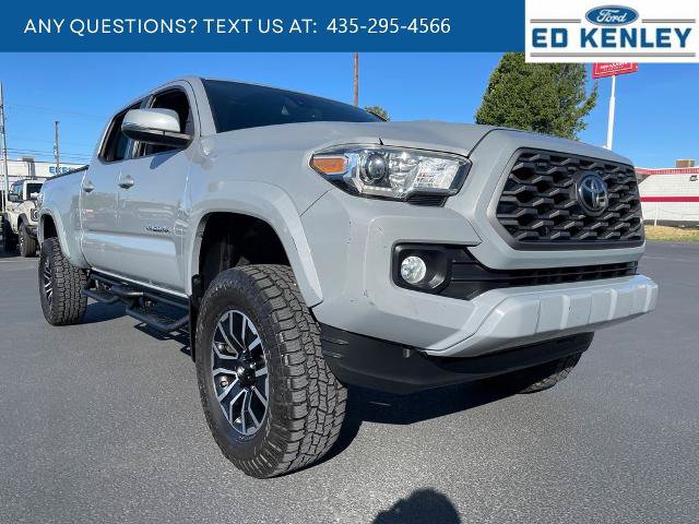 Used 2020 Toyota Tacoma TRD Sport w/ Technology Package AWD/4WD image 18