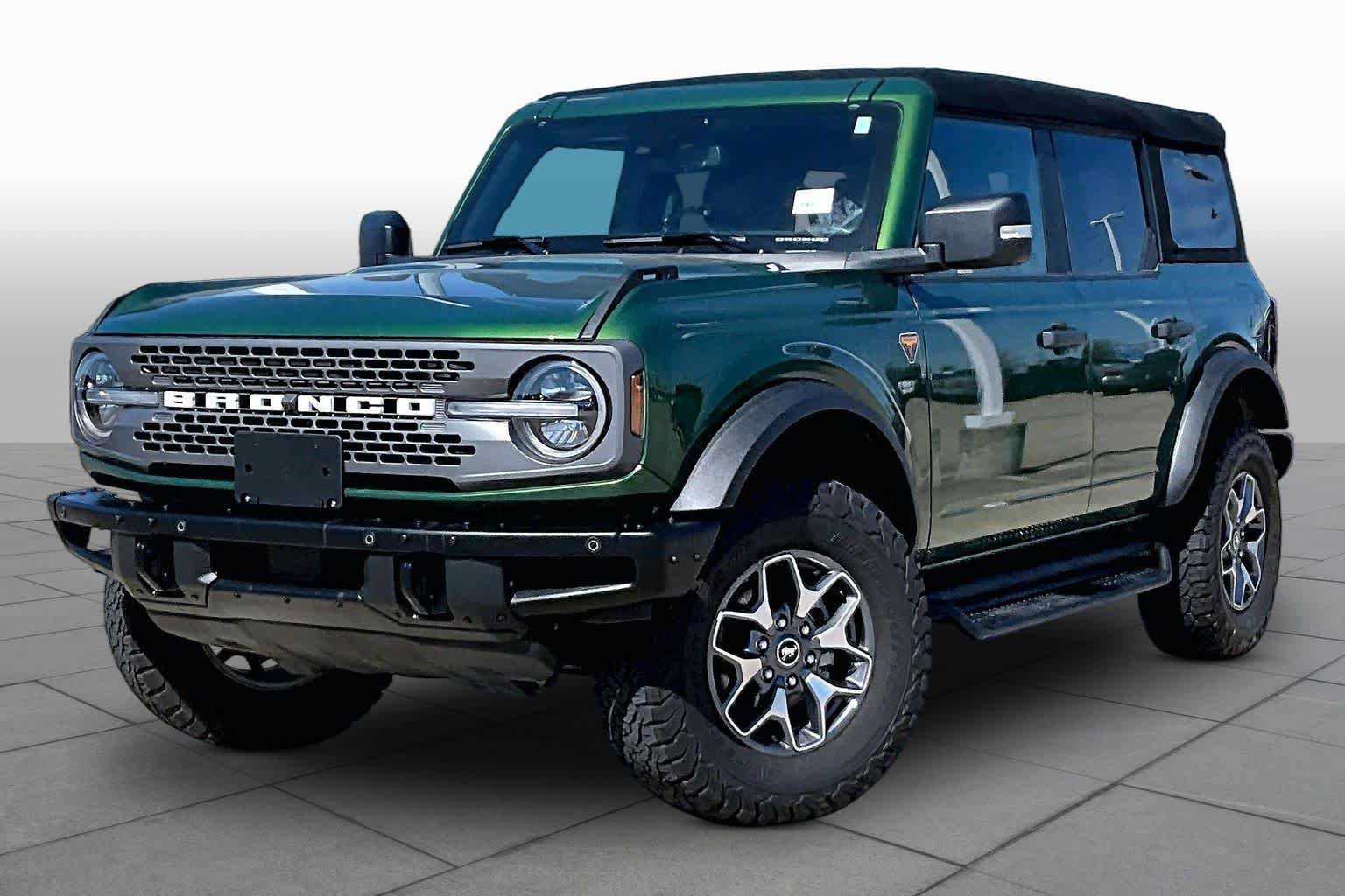 Certified 2024 Ford Bronco Badlands AWD/4WD image 2