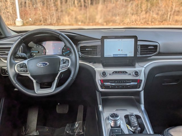 Certified 2023 Ford Explorer XLT w/ Equipment Group 202A image 30
