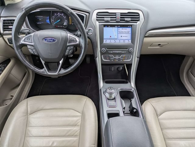 Certified 2017 Ford Fusion SE w/ Fusion SE Technology Package FWD image 14