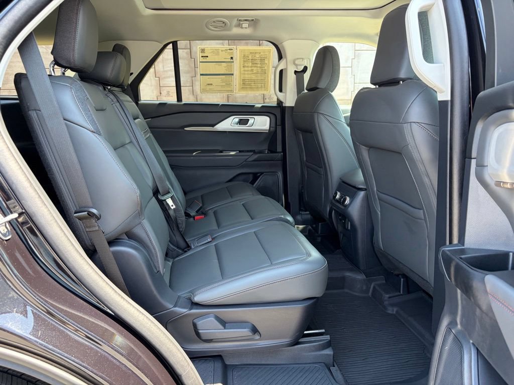 Certified 2025 Ford Explorer Active w/ Active Comfort Package AWD/4WD image 23