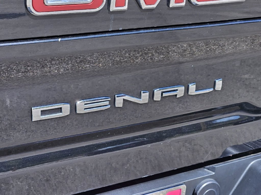 Used 2022 GMC Sierra 3500 Denali AWD/4WD image 9