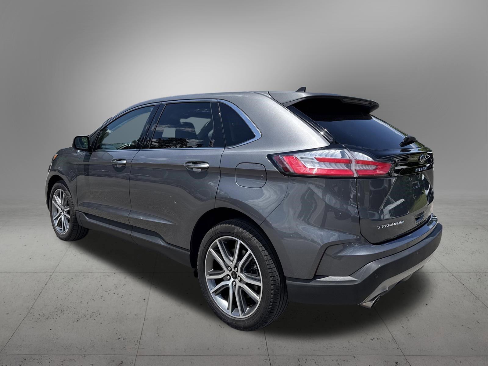 Certified 2024 Ford Edge Titanium w/ Equipment Group 301A AWD/4WD image 3