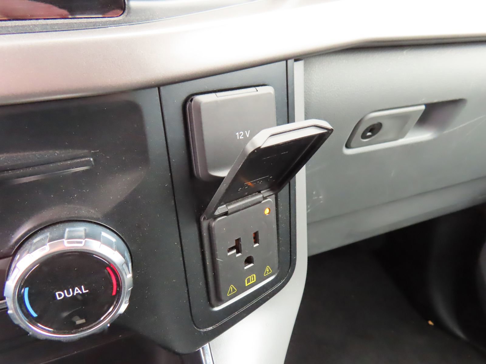 Certified 2024 Ford F150 XLT w/ Mobile Office Package image 27