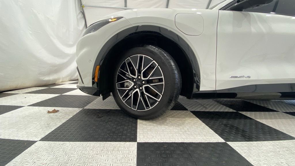 Certified 2024 Ford Mustang Mach-E Premium image 8