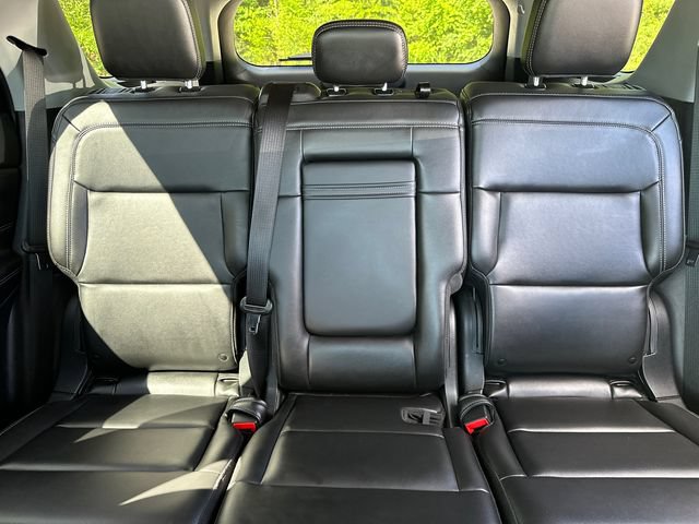 Certified 2023 Ford Explorer XLT w/ Equipment Group 202A AWD/4WD image 39