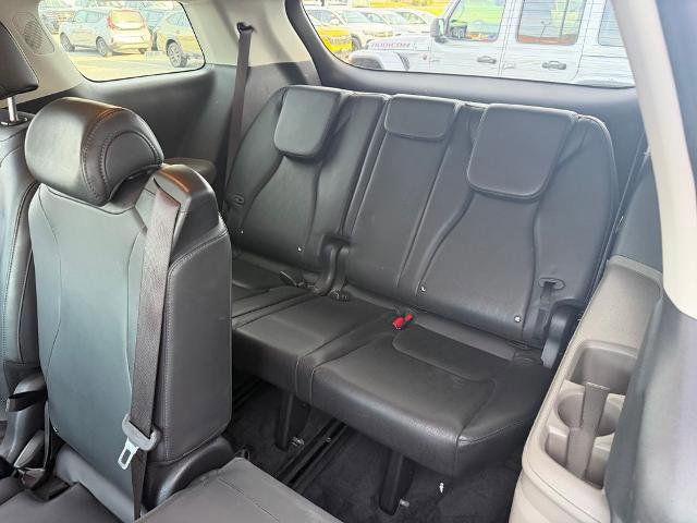 Used 2025 Kia Carnival image 13