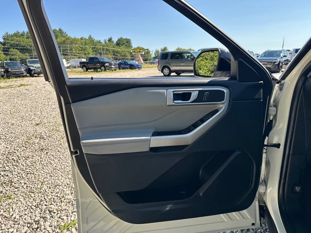 Certified 2023 Ford Explorer XLT w/ Equipment Group 202A AWD/4WD image 28