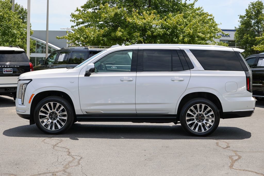 Used 2025 Cadillac Escalade Premium Luxury Platinum AWD/4WD image 30