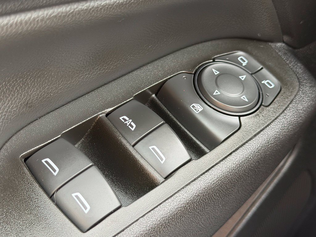 Used 2020 Chevrolet Equinox LT w/ Driver Convenience Package FWD image 21