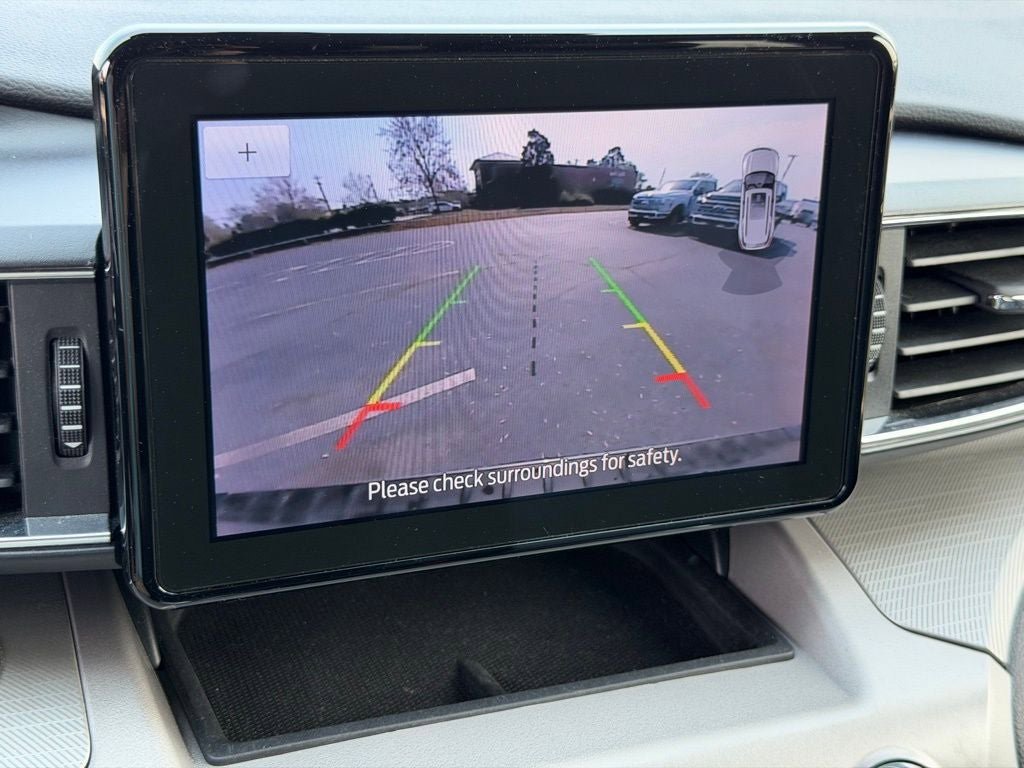 Certified 2023 Ford Explorer XLT w/ Equipment Group 202A RWD image 32